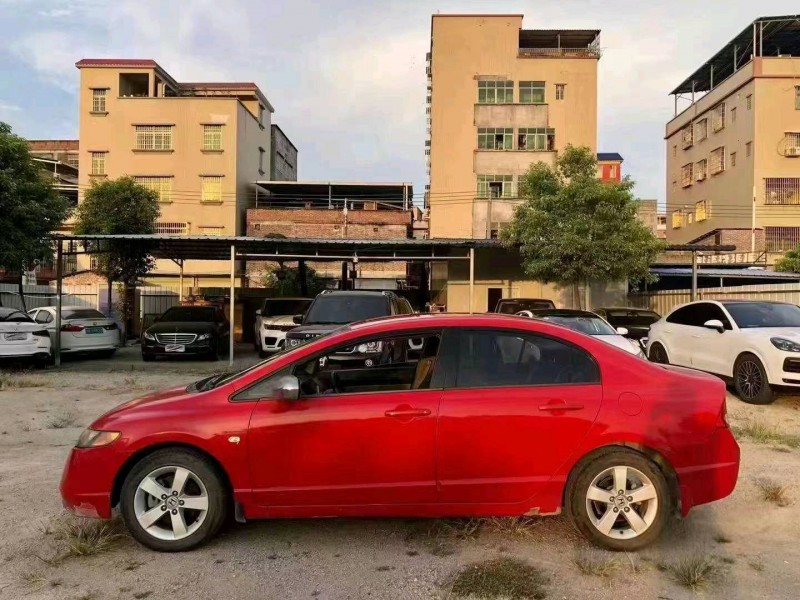 汕头10年本田思域2