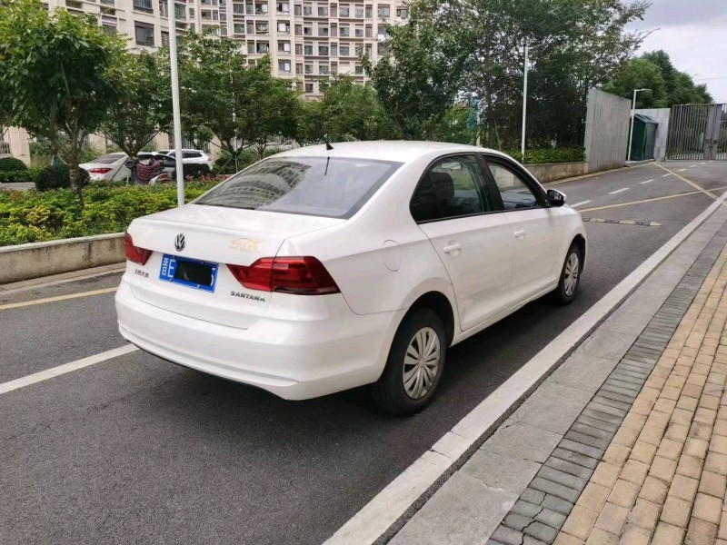 深圳20年大众桑塔纳4