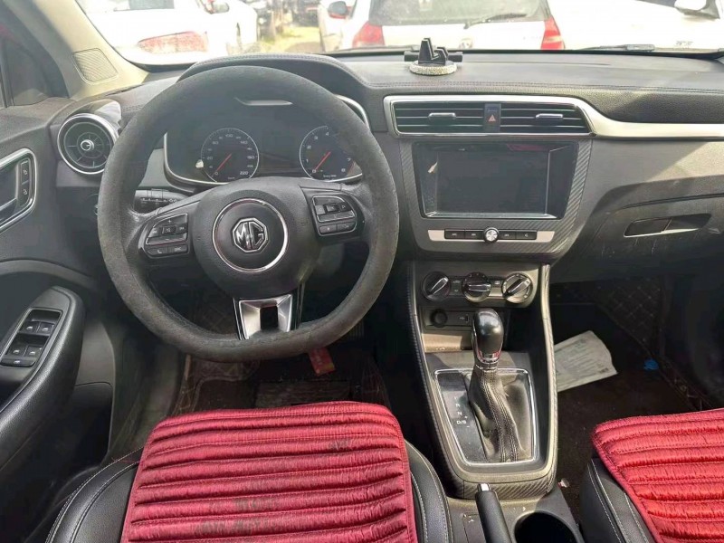 东营17年名爵ZS4