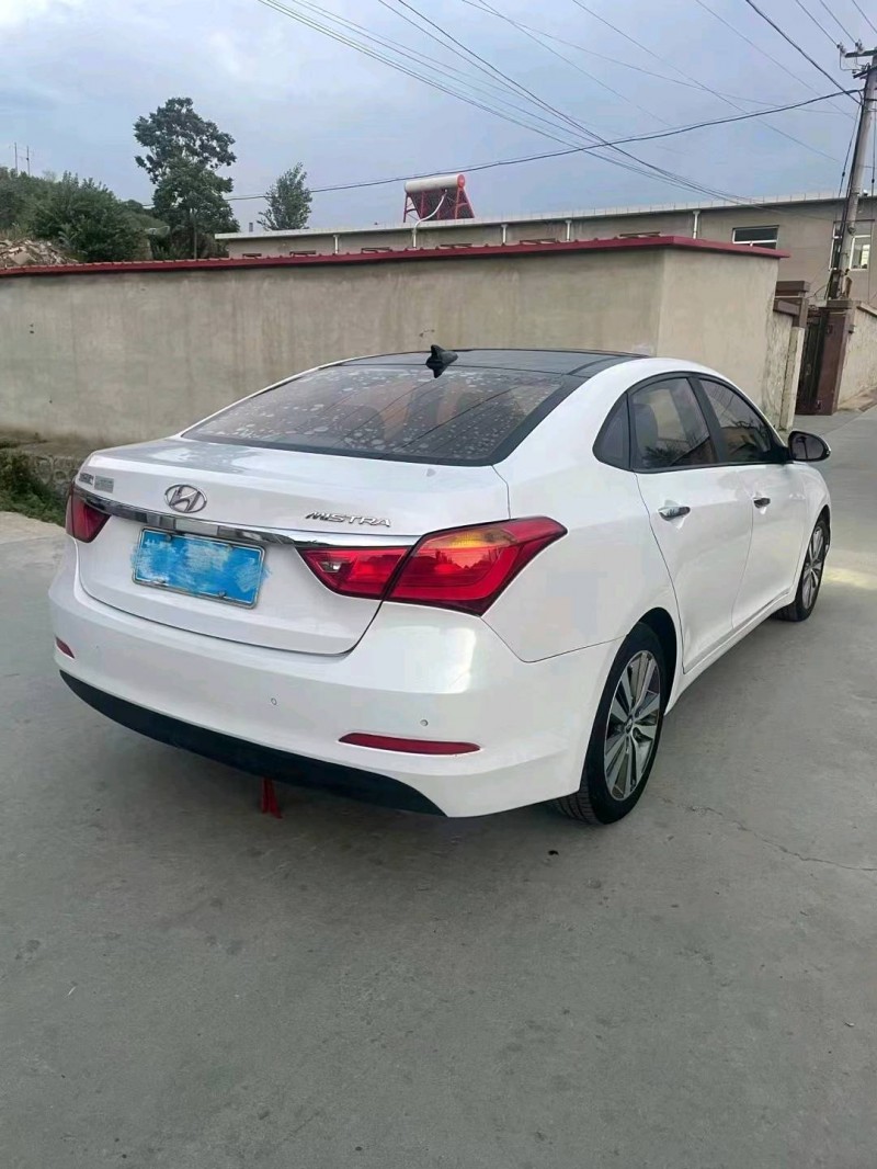 邯郸17年现代名图5