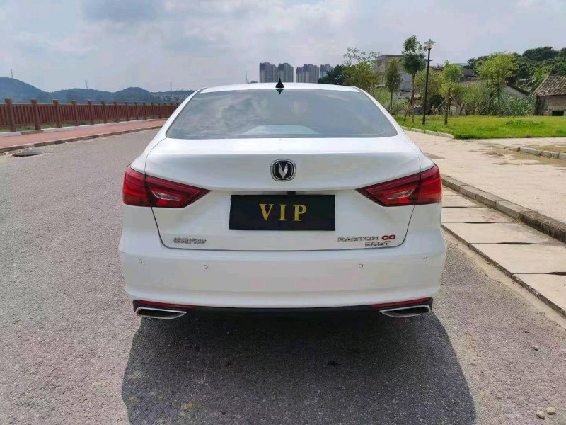 汕头22年长安汽车锐程CC4