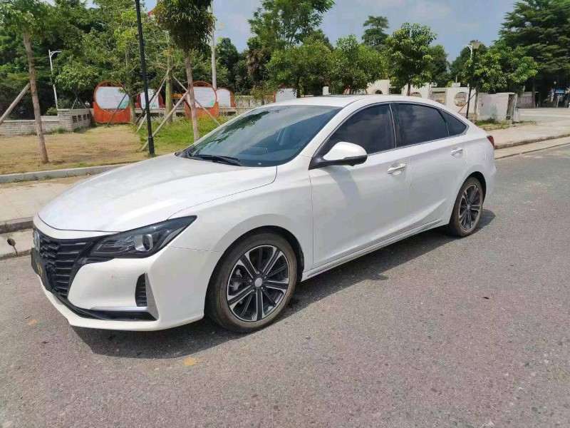 汕头22年长安汽车锐程CC6