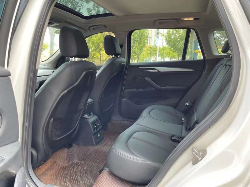 济宁18年宝马X16