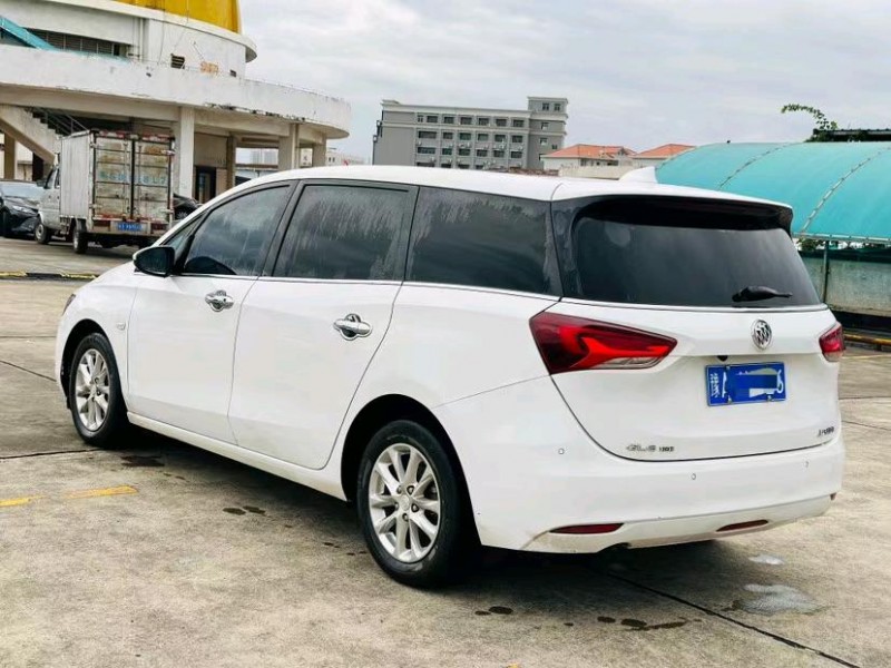 东莞19年别克GL65