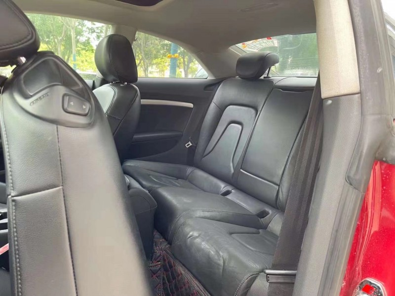 济宁11年奥迪A57