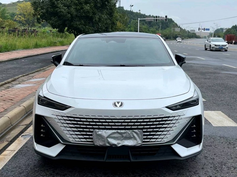 長沙22年長安汽車UNI-V1