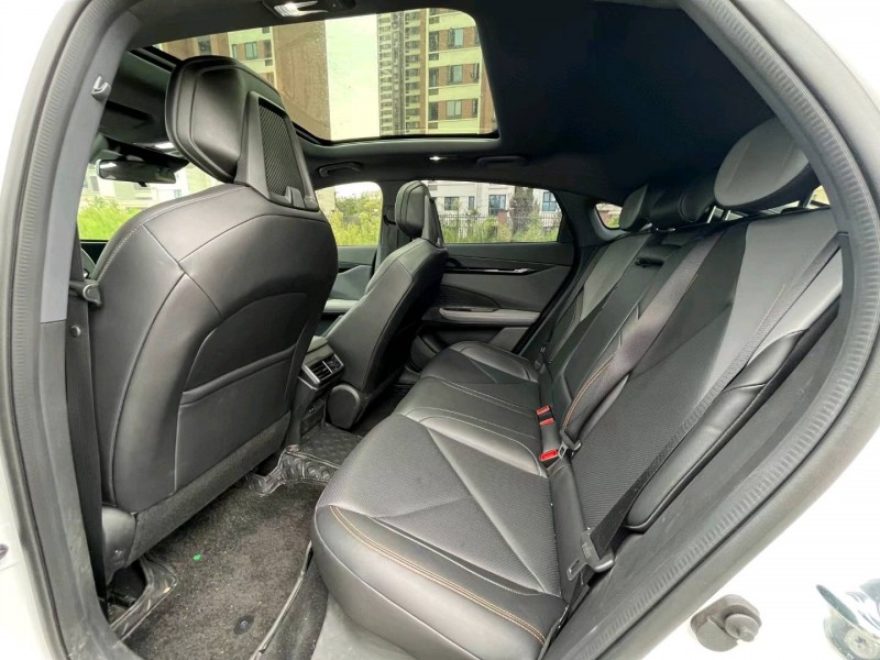 長沙22年長安汽車UNI-V6