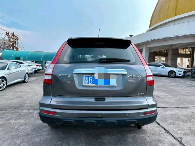 东莞11年本田CRV5