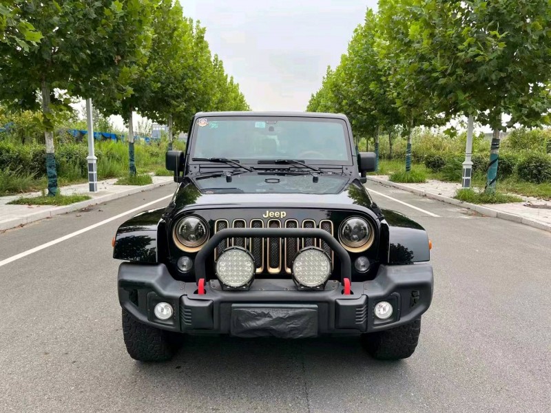 徐州14年Jeep牧马人1