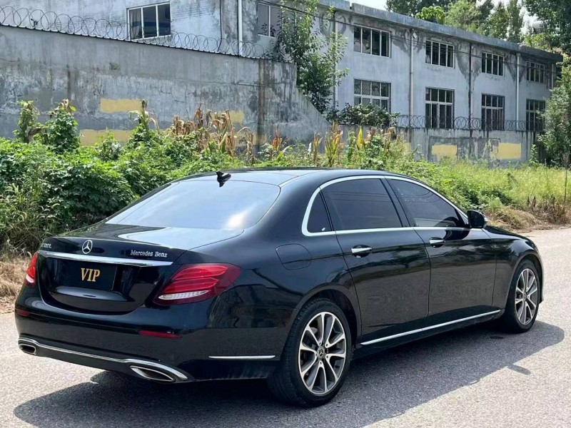 青岛18年奔驰E4