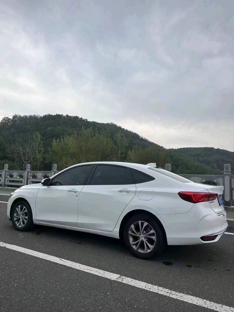 枣庄23年别克君威8