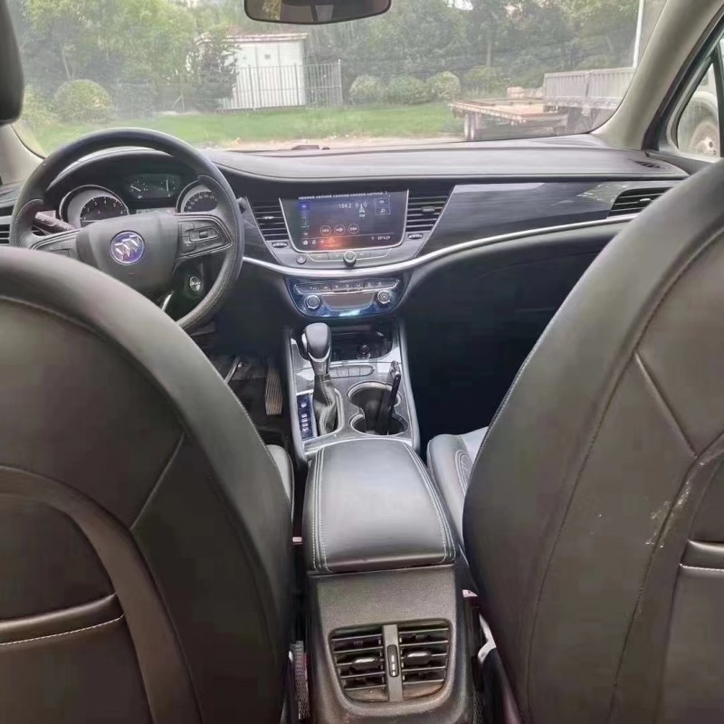 济宁20年别克威朗6