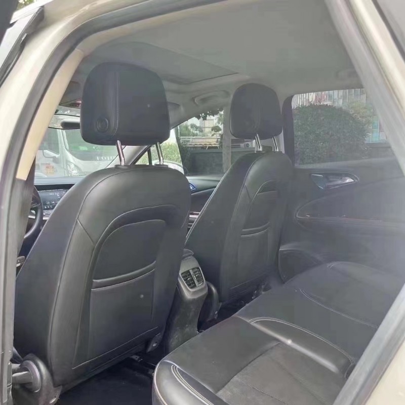 济宁20年别克威朗7