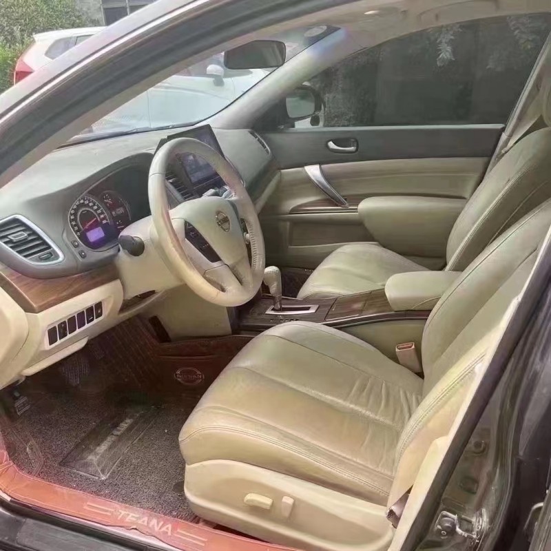 济宁13年日产天籁8