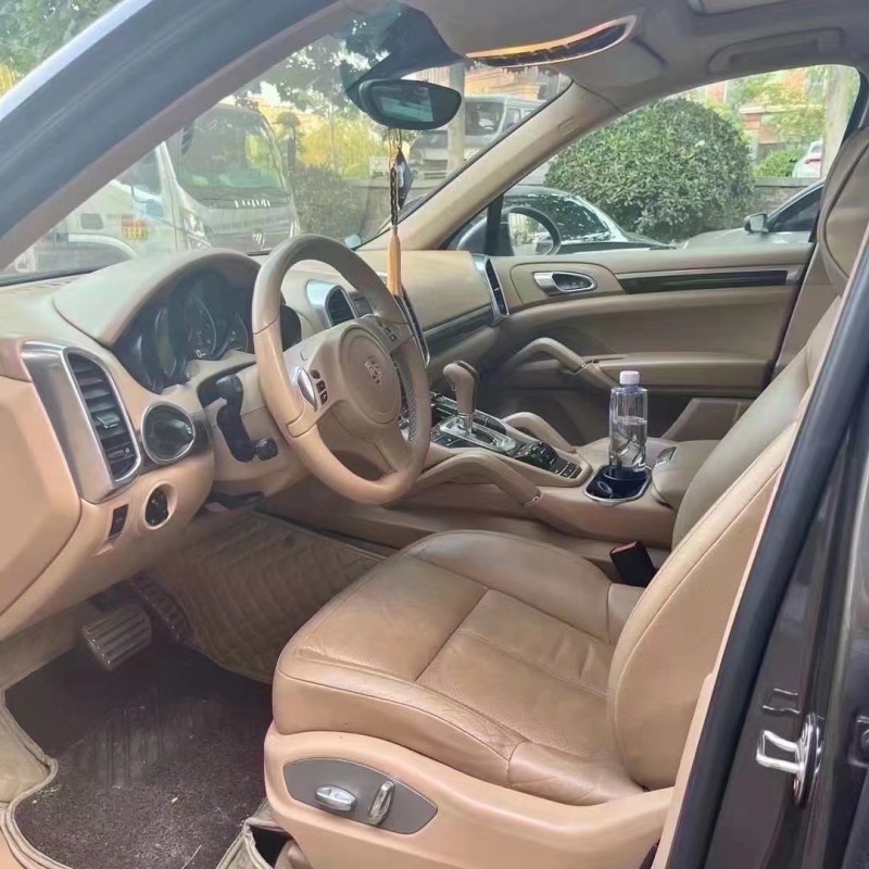 济宁13年保时捷卡宴8