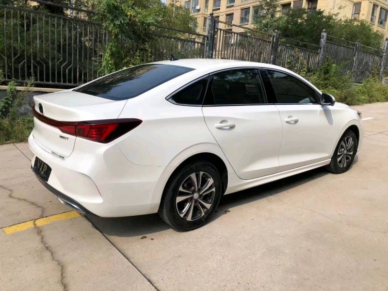 东营23年长安汽车逸动4