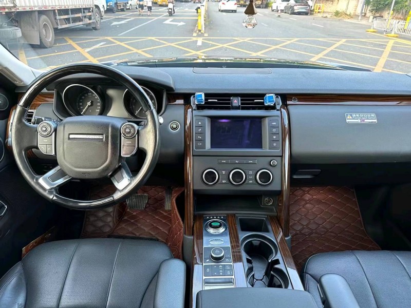 深圳19年路虎发现5