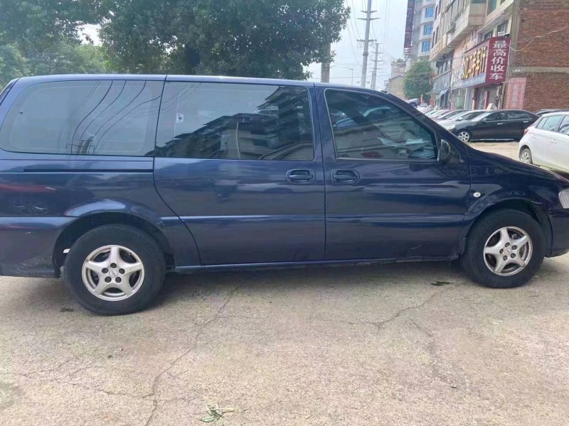 枣庄10年别克GL82