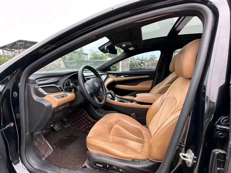 青岛18年别克君越7