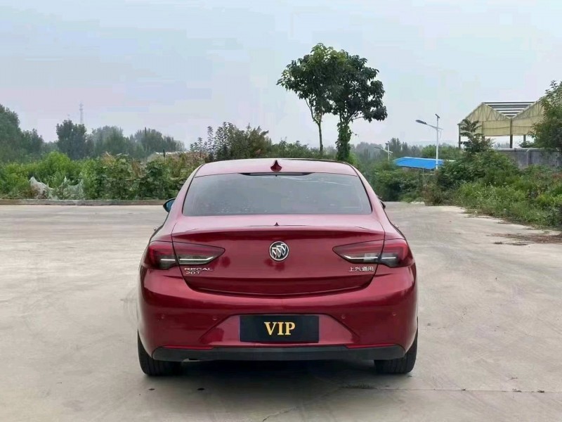 青岛18年别克君威6