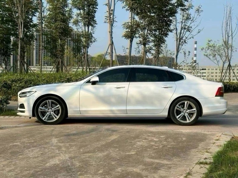 东营17年沃尔沃S906