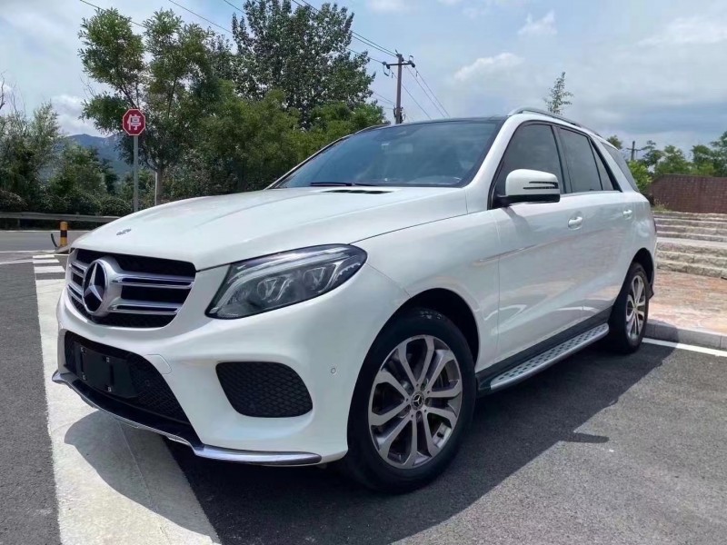 济宁17年奔驰GLE3