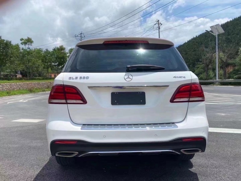 济宁17年奔驰GLE9