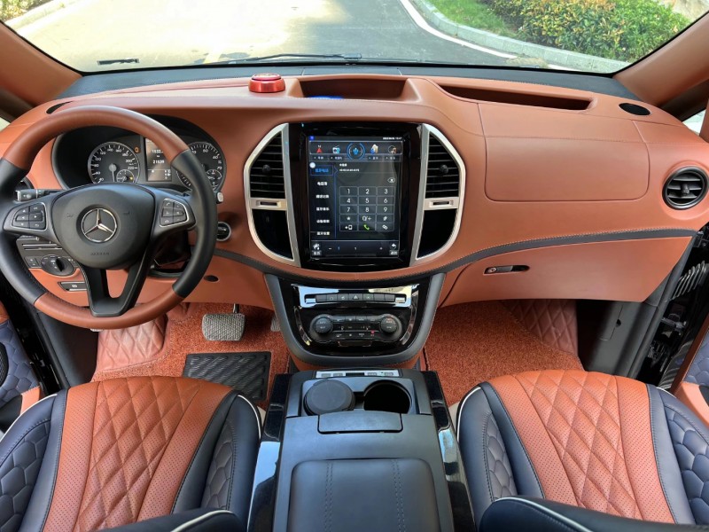 济宁20年奔驰威霆5