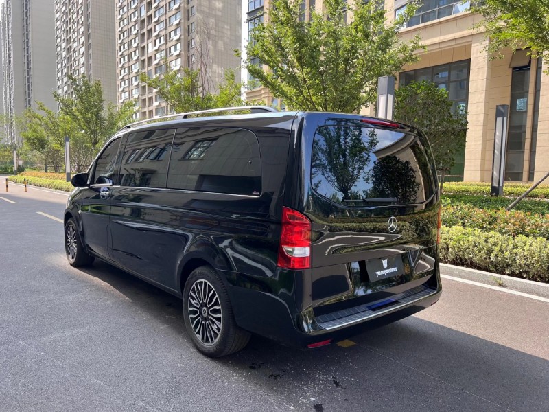 济宁20年奔驰威霆9