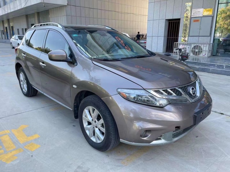 济宁12年日产楼兰2