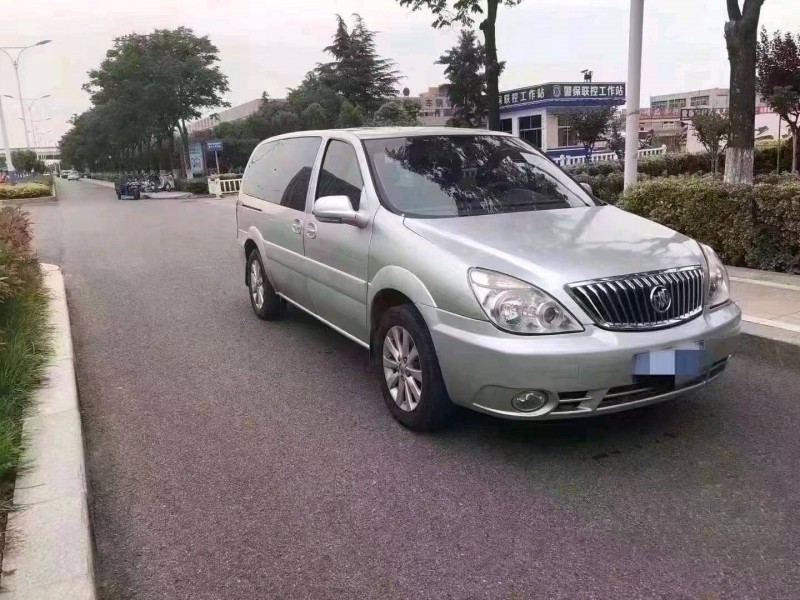济宁13年别克GL81