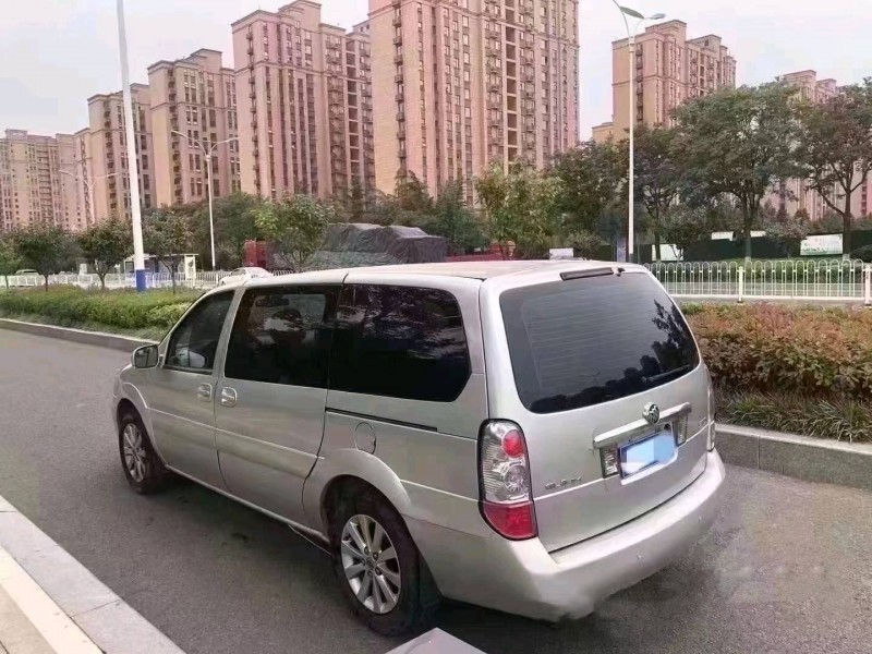 济宁13年别克GL86