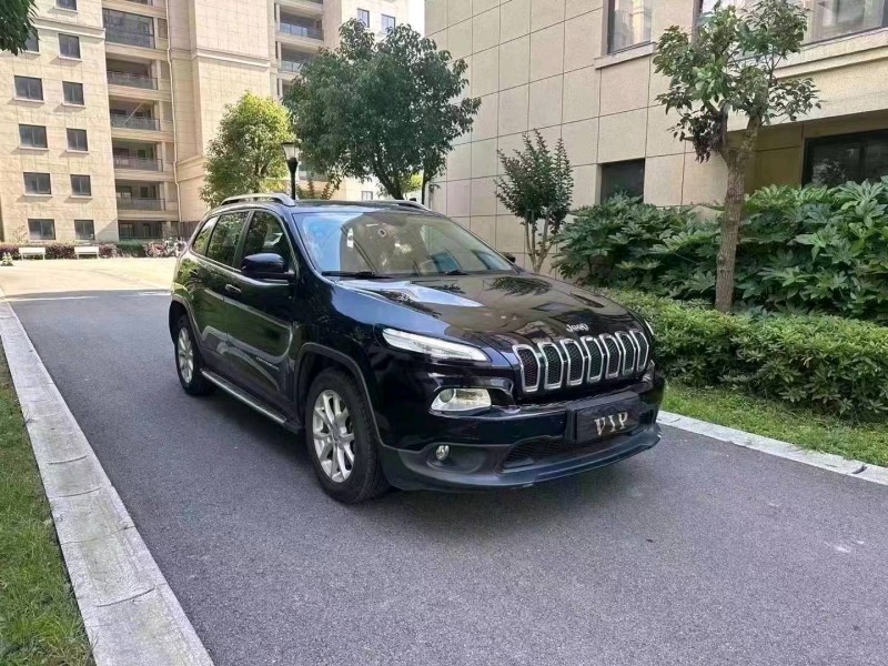 臺州16年Jeep自由光2