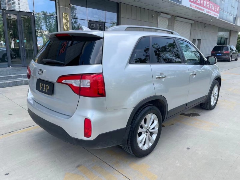 济宁13年起亚索兰托4