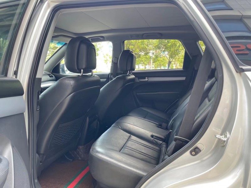 济宁13年起亚索兰托6