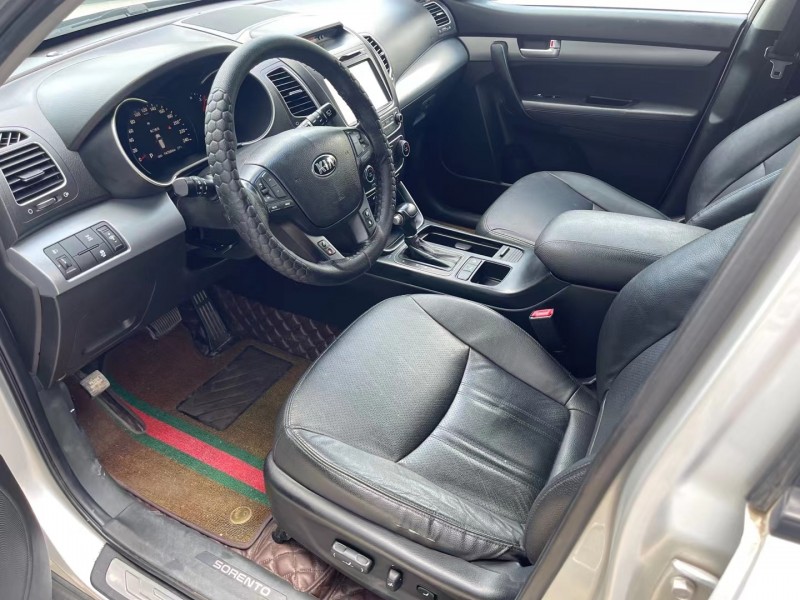 济宁13年起亚索兰托8