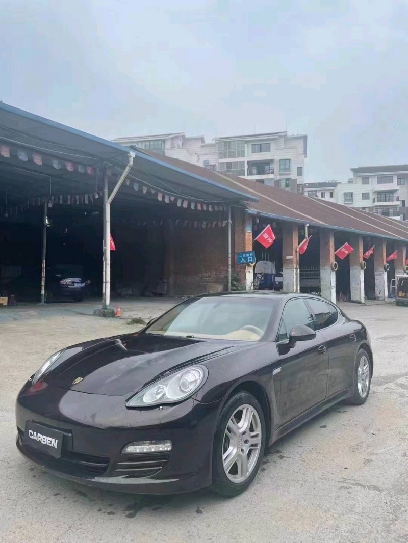 遵義11年保時捷帕拉梅拉3