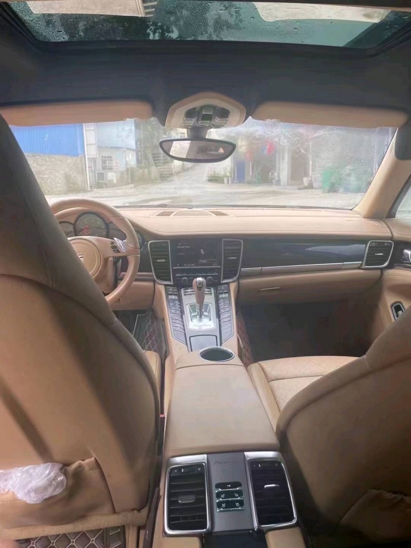 遵義11年保時捷帕拉梅拉5