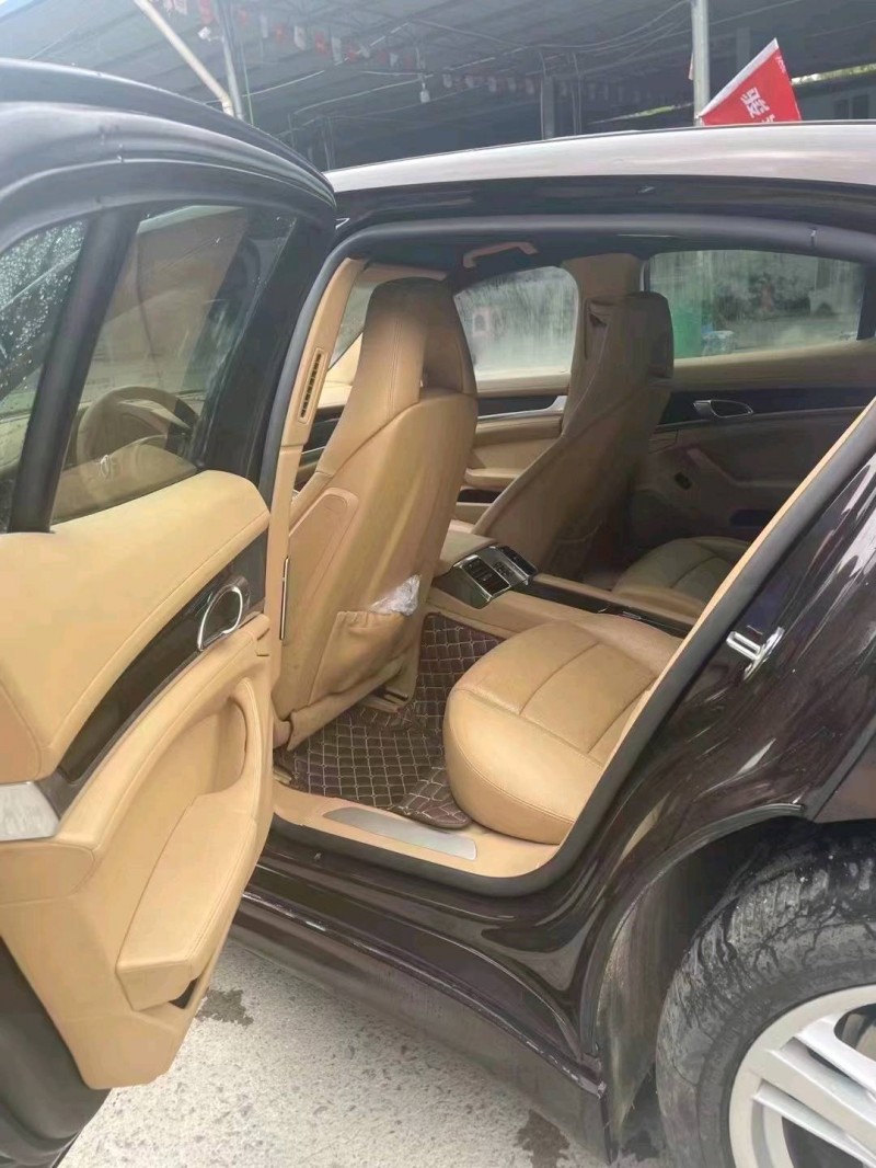 遵義11年保時捷帕拉梅拉6