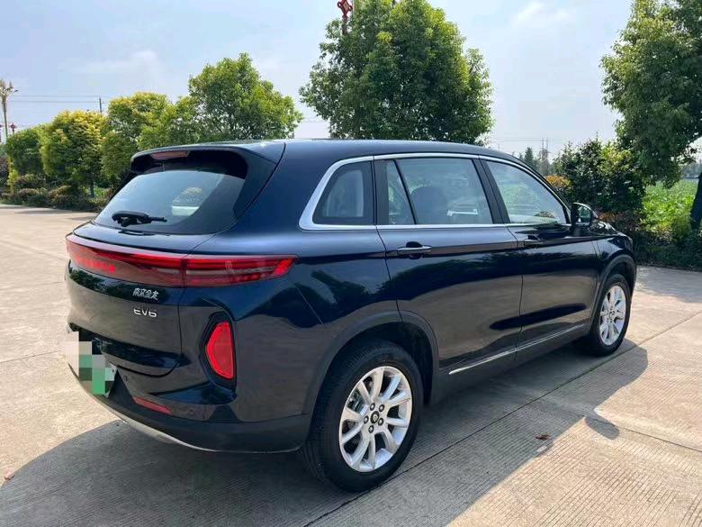 鹽城23年創維EV64