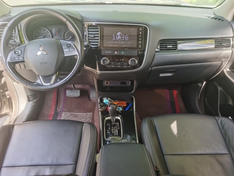 青岛19年三菱欧蓝德2