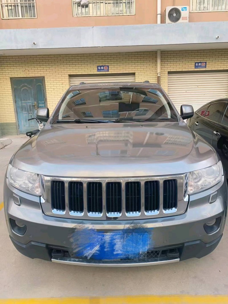 保定13年Jeep大切诺基1