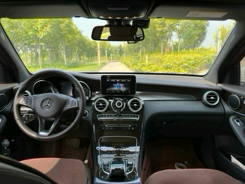 郑州19年奔驰GLC9