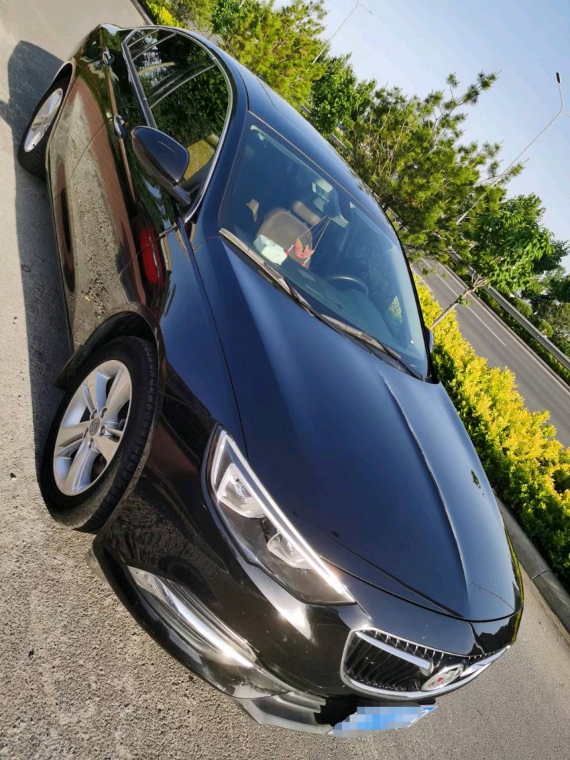 临沂19年别克君威2