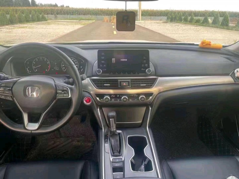 邢台19年本田雅阁5