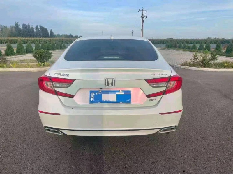 邢台19年本田雅阁6