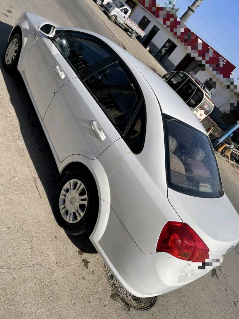 临沂16年别克凯越7