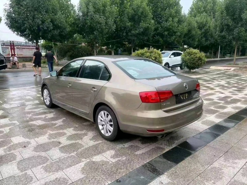 东营16年大众速腾8