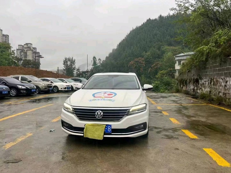 重庆21年大众朗逸1
