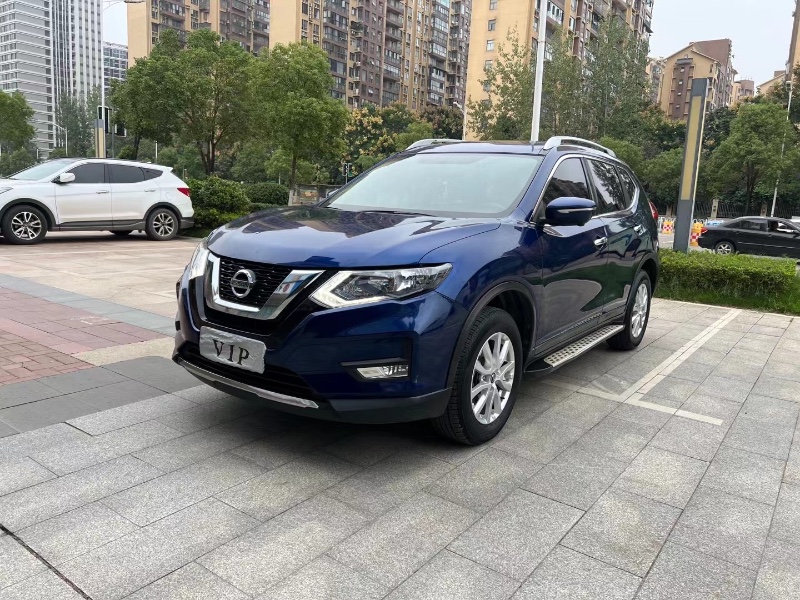 長沙18年日產奇駿9